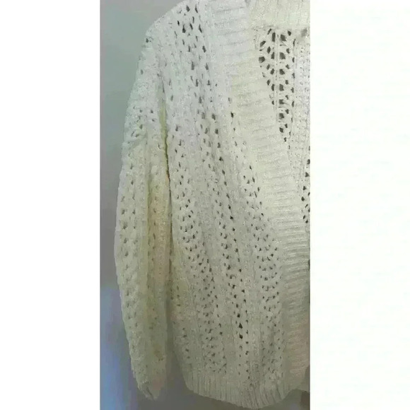 Hello Nite Super Soft Cream Cardigan Size M EUC Beautiful Open Knitted Pattern - Picture 2 of 9